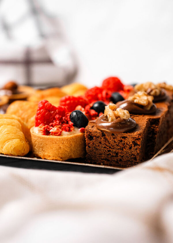 BANDEJA DE DULCES VARIADOS - Imagen 4