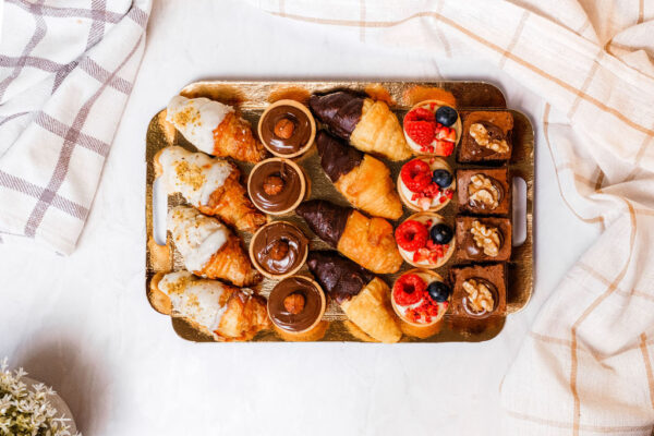 BANDEJA DE DULCES VARIADOS